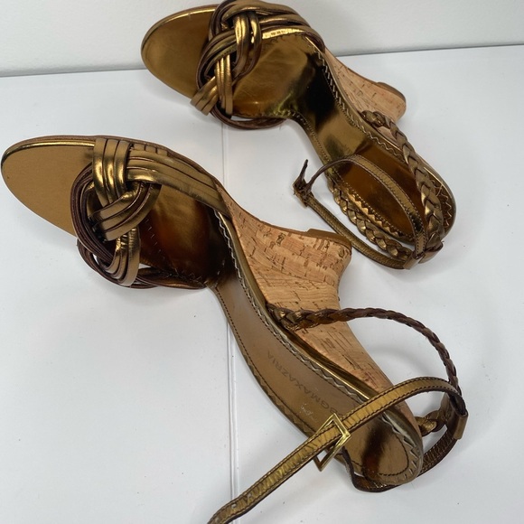 BCBGMaxazria NWT No Box Gold Strappy Women's Sandals. - Picture 7 of 11